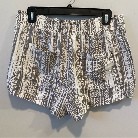 Cali 1850 Aztec Linen Shorts - Picture 3 of 9